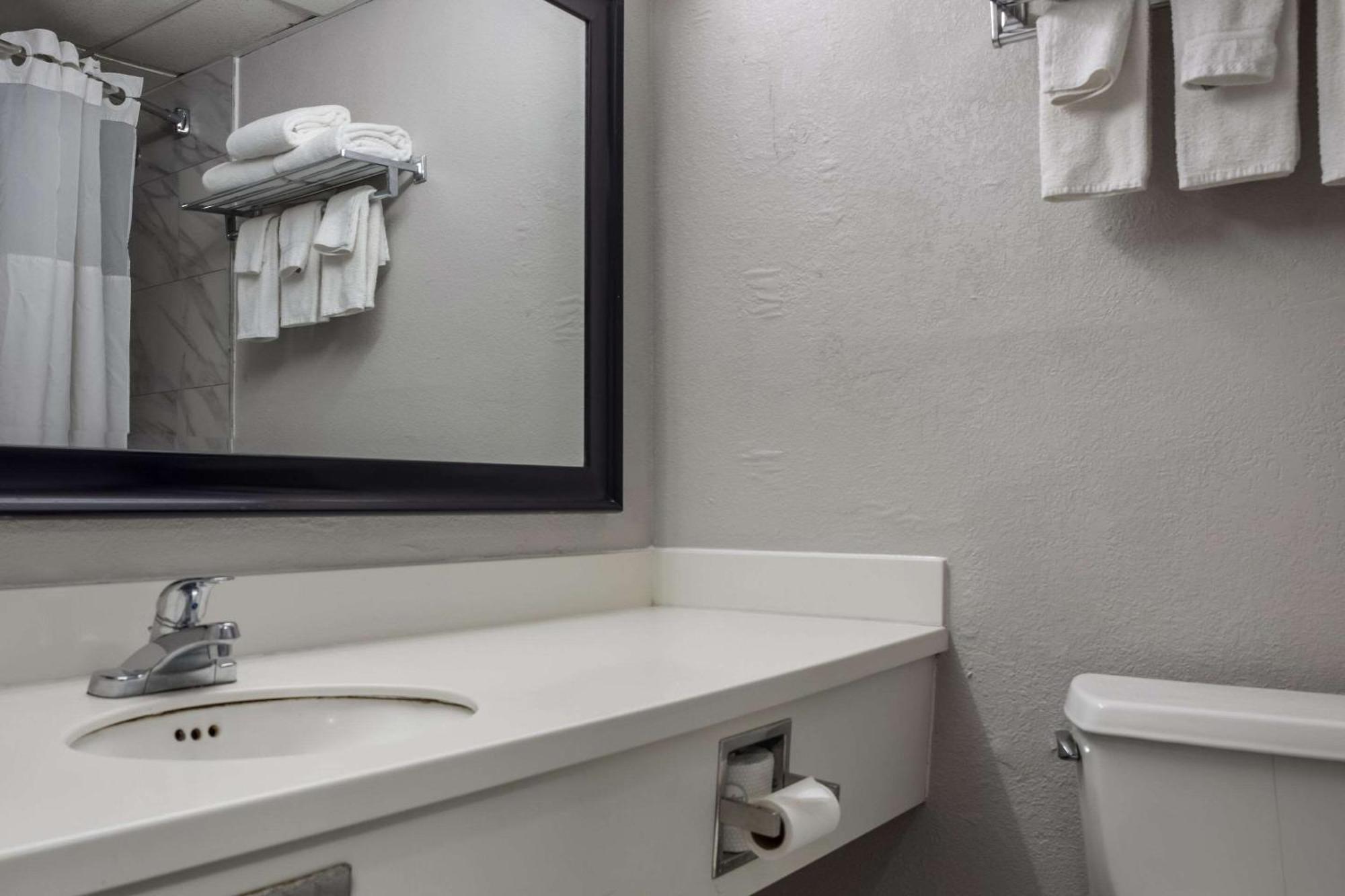 Quality Inn Toledo Dış mekan fotoğraf